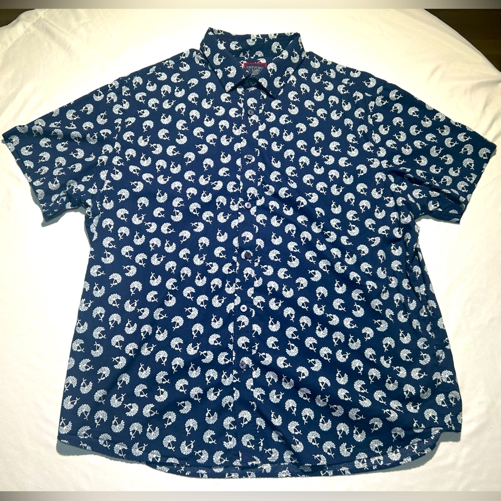 UNTUCKit Blue & White Casual Button Down XL - Floral Tree Piñon pattern